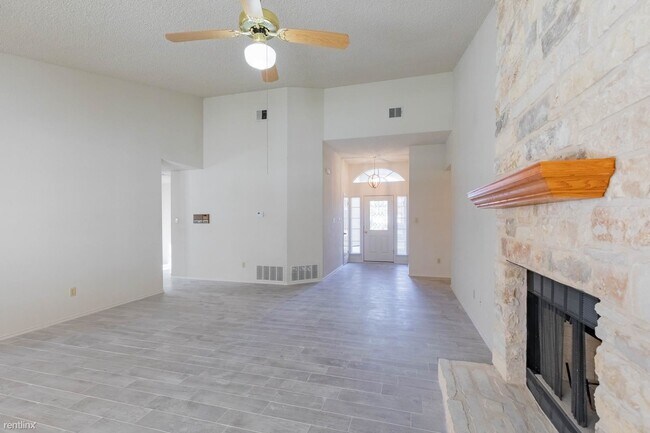Building Photo - 4 br, 2 bath House - 2605 Buckeye Trl