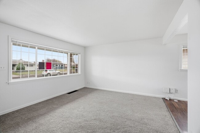 Foto del edificio - 3917 E Fairview Ave