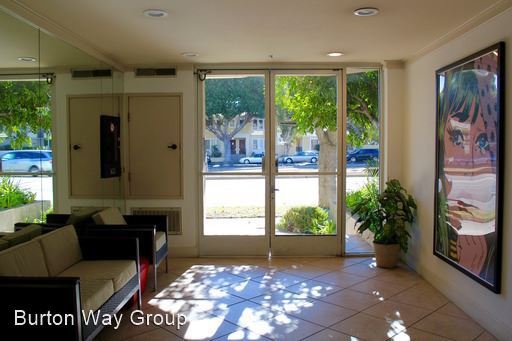 Foto del edificio - 8915 Burton Way
