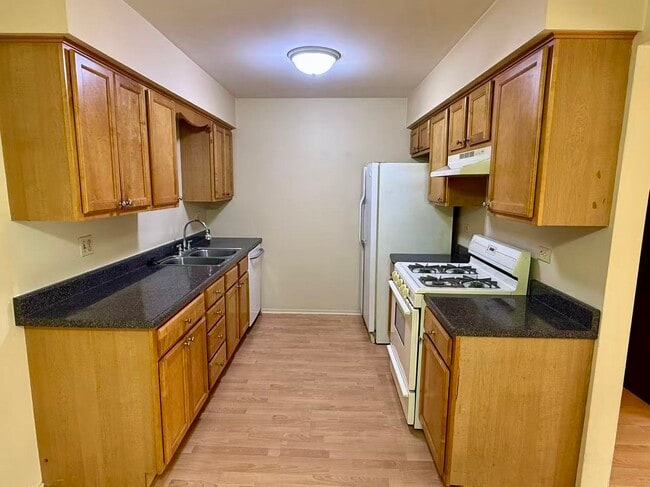 Building Photo - 413 Kiowa Cir
