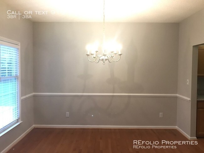Building Photo - 127 Maldon Dr