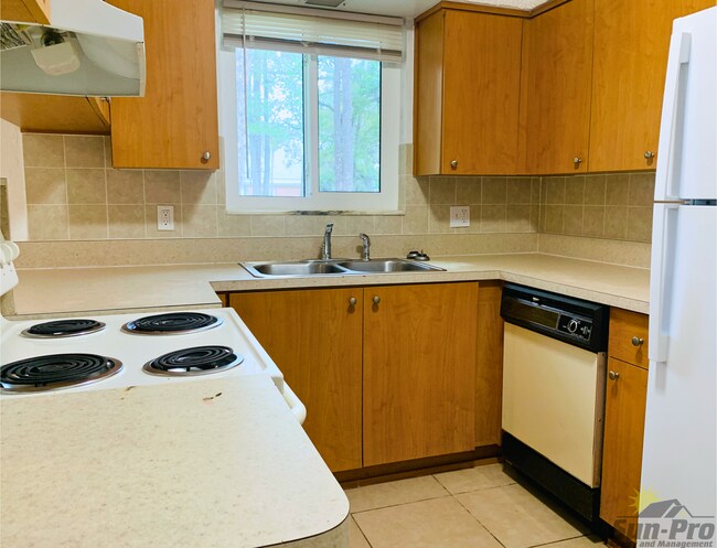 Foto del edificio - 1505 Edgewater Rd