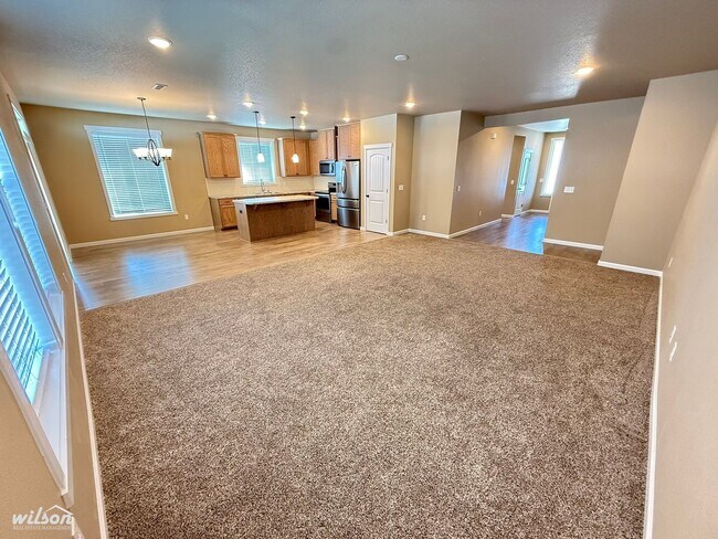 Foto del edificio - Modern 3-Bed Moxee Home with Huge Fenced Yard & Covered Patio