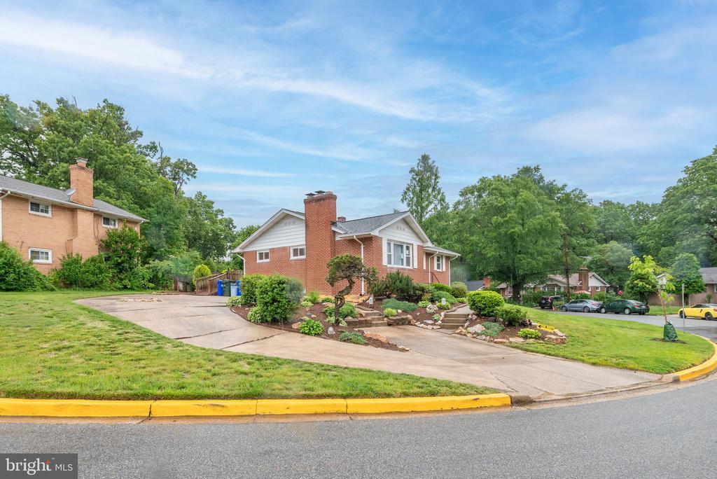 Foto principal - 3510 Duke St