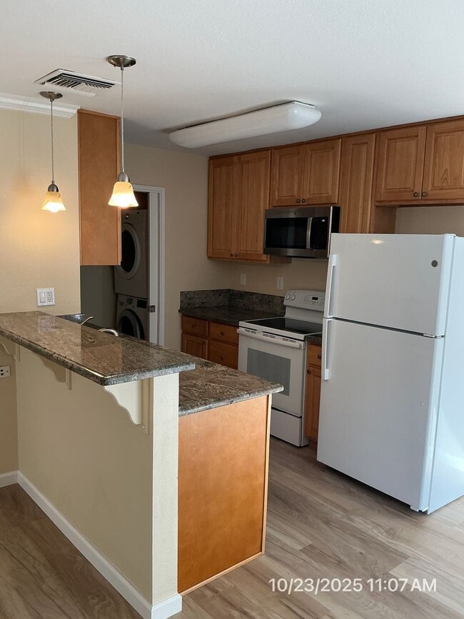 Foto del edificio - 2 Bedroom Condo