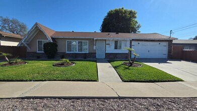 Building Photo - 901 Elkelton Blvd