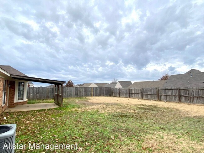 Building Photo - 4 br, 2 bath House - 1826 Cherry Creek Drive