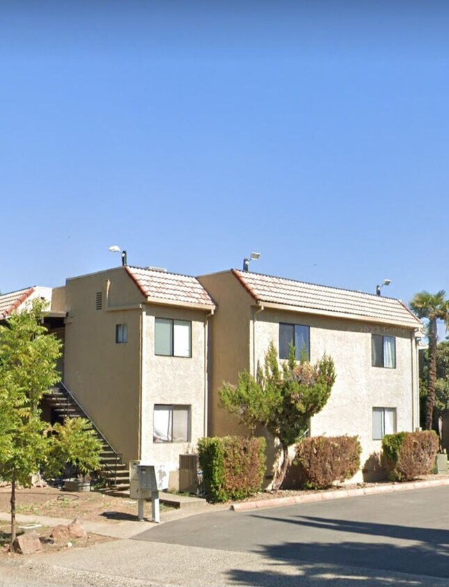 549 Loma St Unit G, Redding, CA 96003 Room for Rent in Redding, CA