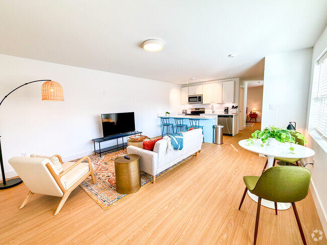 Building Photo - The Royster