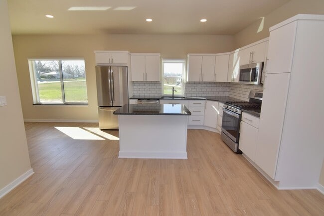 Building Photo - 18 Crosby Park Dr Building Photo - 18 Crosby Park Dr