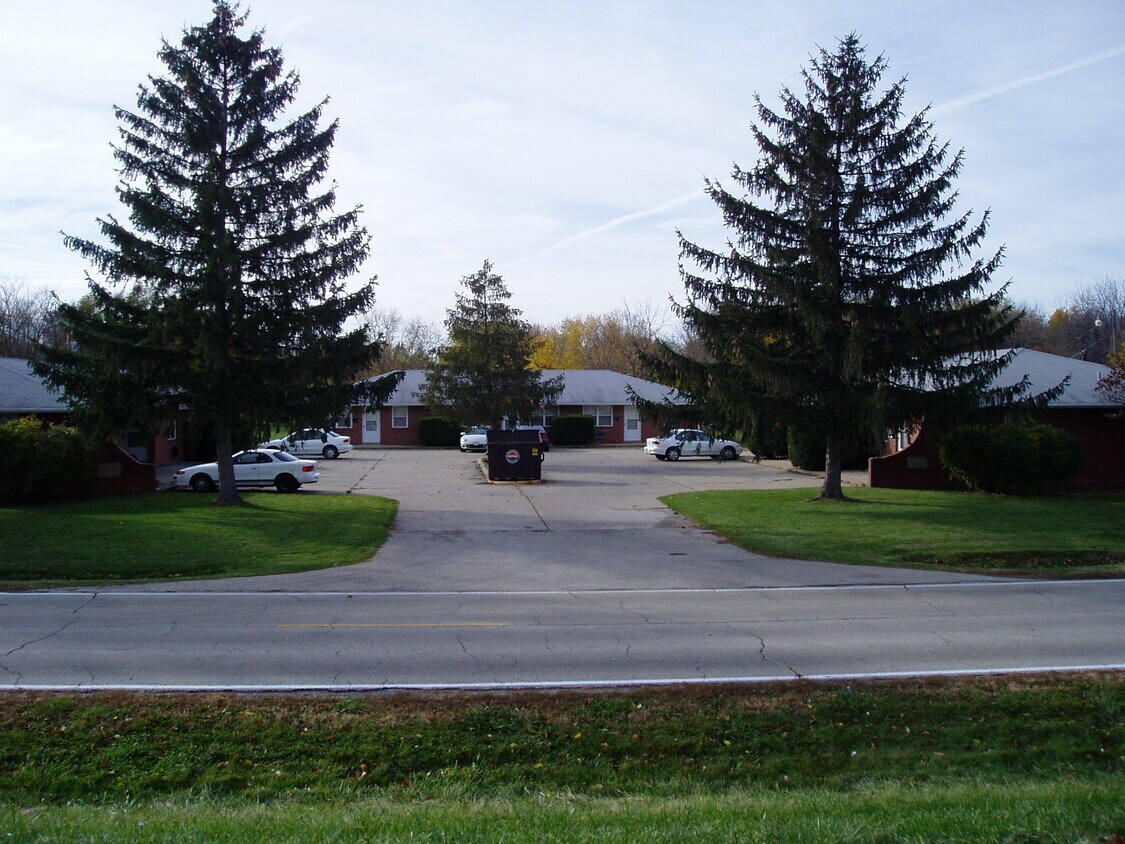 Primary Photo - 209 S Pfeffer Rd