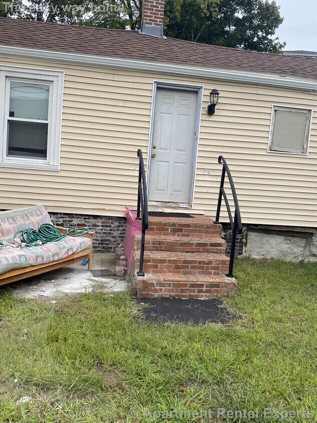 Primary Photo - 2 Appian Way
