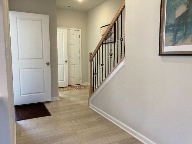 Foto del edificio - 12 Twiggs Ln