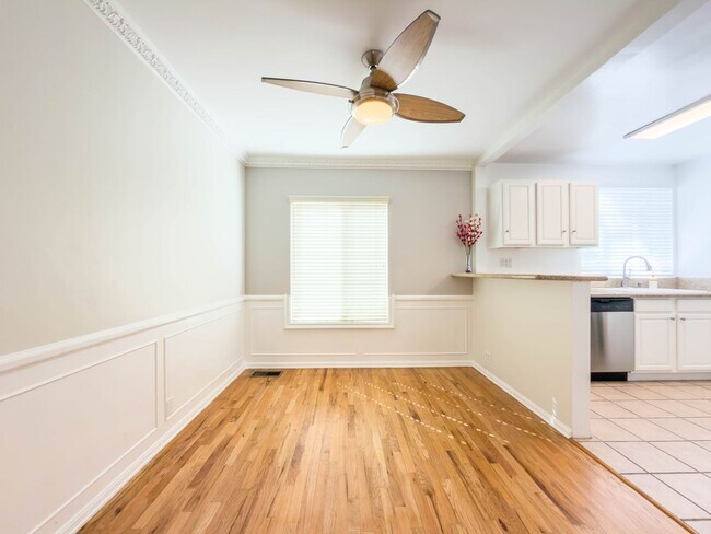 Foto del edificio - 10428 Riverside Dr