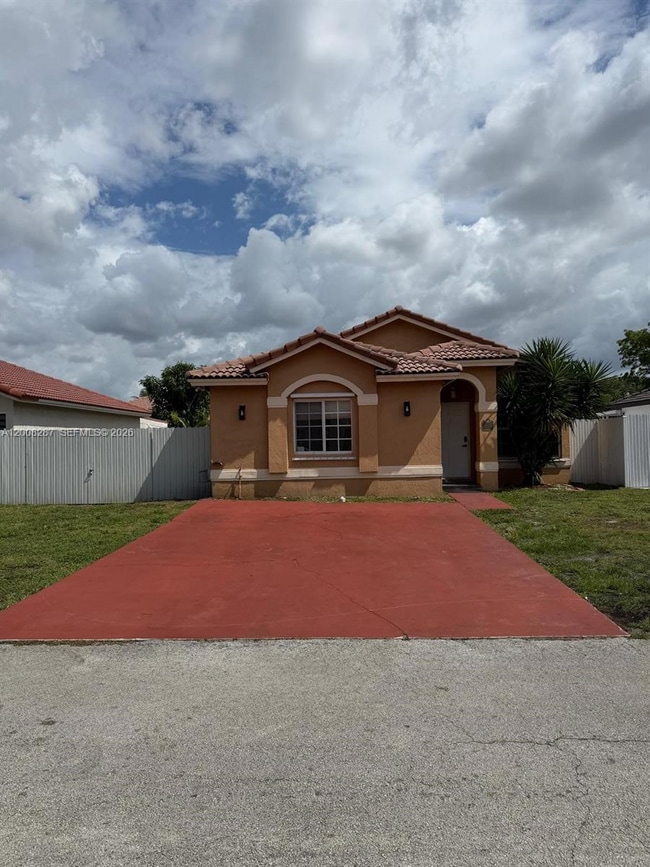 Photo - 7751 NW 194th St House