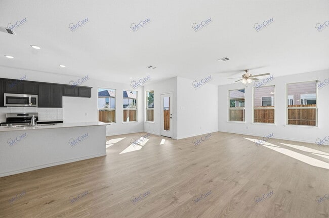 Building Photo - 402 Wrangler Ln