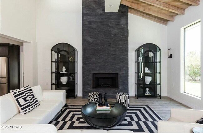 Building Photo - 11212 N Sundown Dr