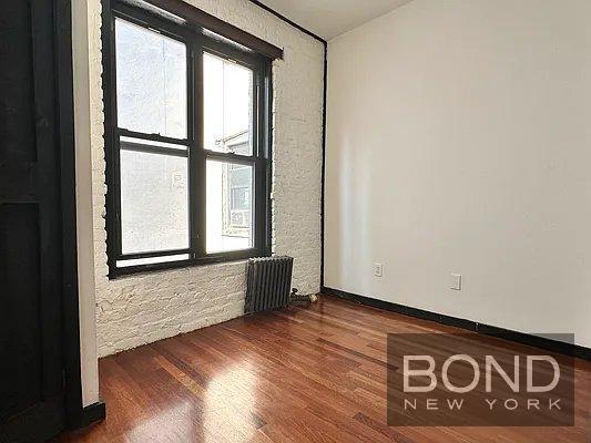 Foto del edificio - 520 E 14th St