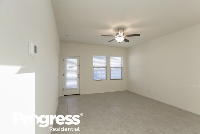 Foto del edificio - 35200 W San Capistrano Ave
