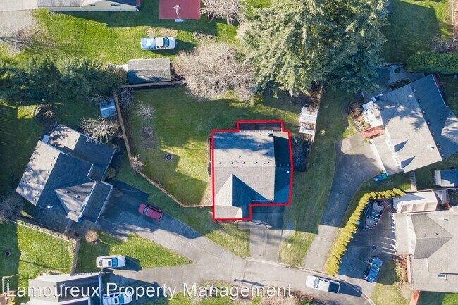 Building Photo - 4 br, 2.5 bath House - 9908 27th Avenue SE