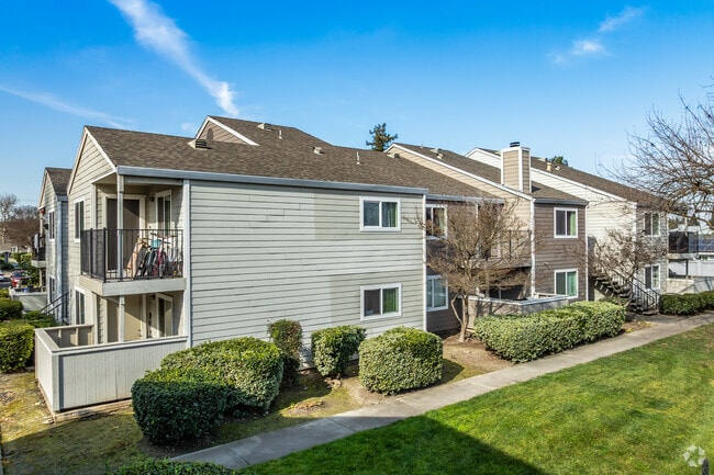 Foto alternativa del edificio - Point Natomas Apartments