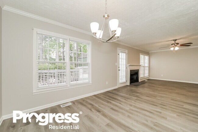 Foto del edificio - 1769 Bertram Ln SW