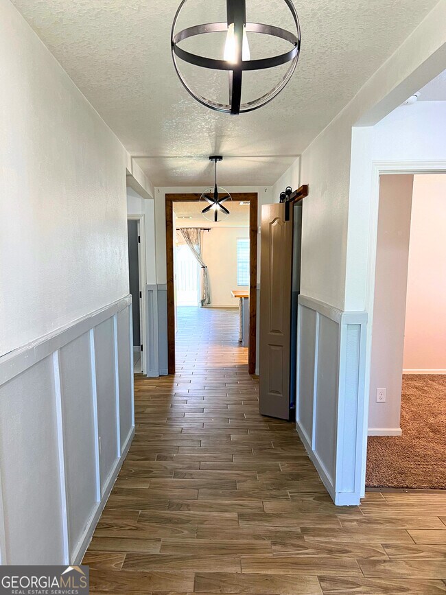 Building Photo - 204 Hayworth Ct
