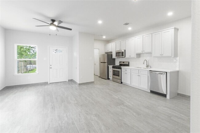 Building Photo - 6134 Brookfield Dr