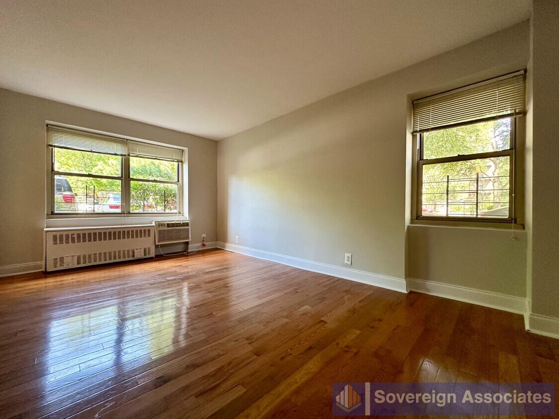 Primary Photo - 30 Park Ave