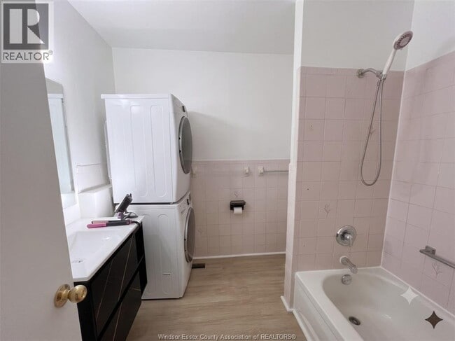 Building Photo - 4071 Churchill Dr