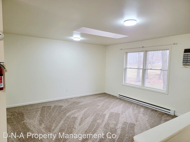 Building Photo - 3 br, 2 bath House - 3676 Bristol Circle E...
