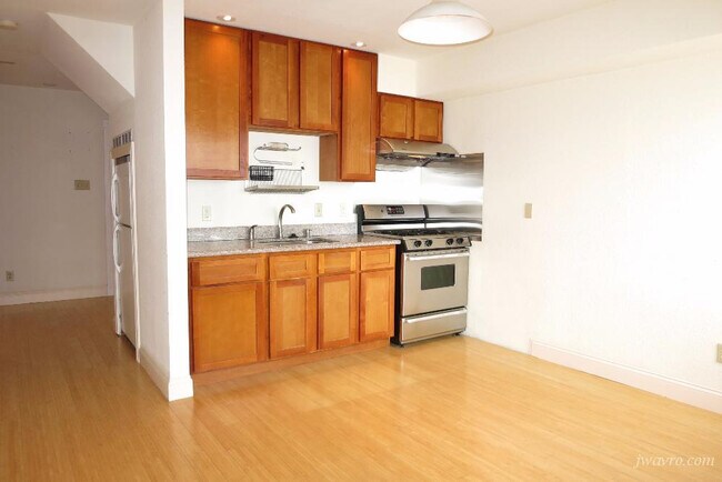 Foto del edificio - 1034 Carolina St