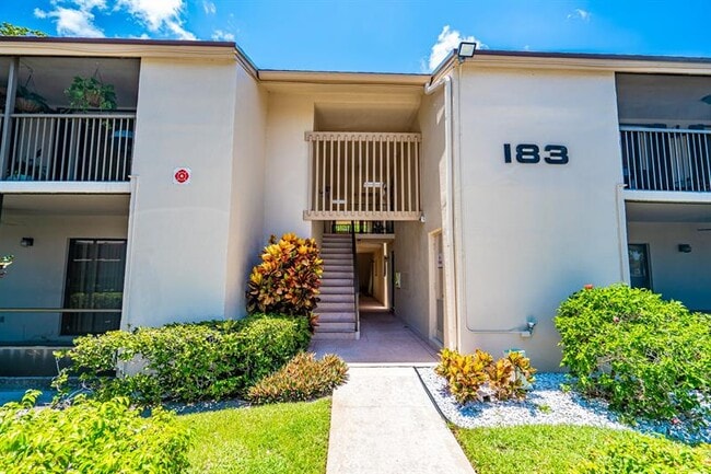 Foto del edificio - 183 Deer Creek Blvd