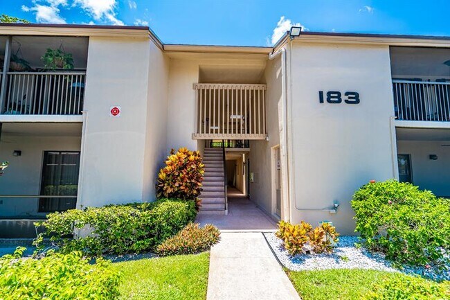 Foto del edificio - 183 Deer Creek Blvd