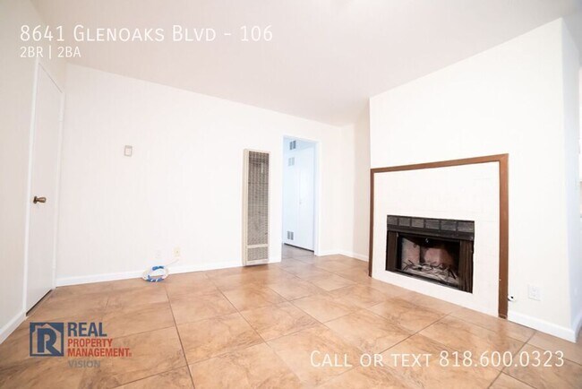 Foto del edificio - 8641 Glenoaks Blvd