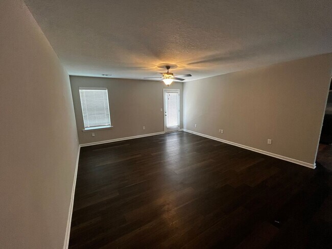 Building Photo - Stunning New Construction in the Heart of Columbus