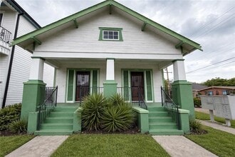 Building Photo - 1739 Duels St