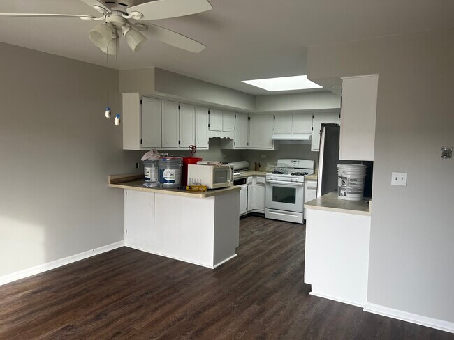 Building Photo - 106 N Menominee Dr