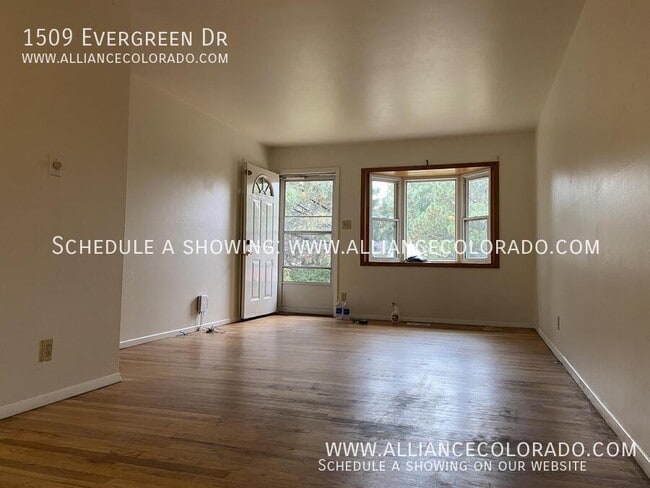 Building Photo - 1509 Evergreen Dr