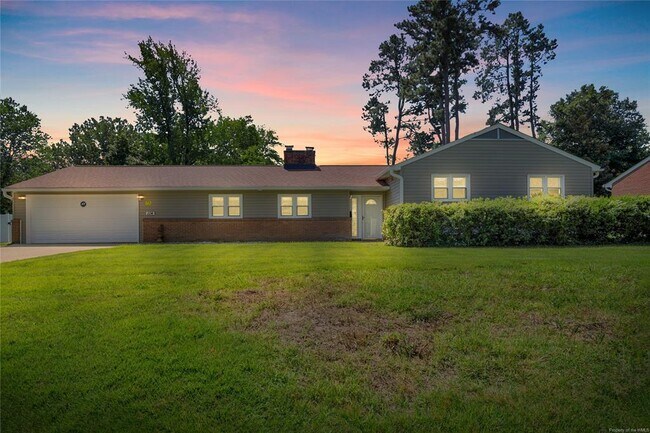 Foto del edificio - 104 Charles Dillard Ln