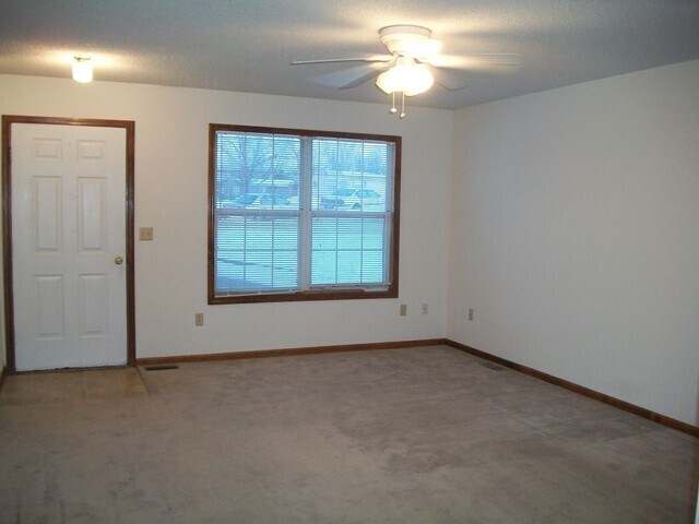 Living room - 706 Streck Ct
