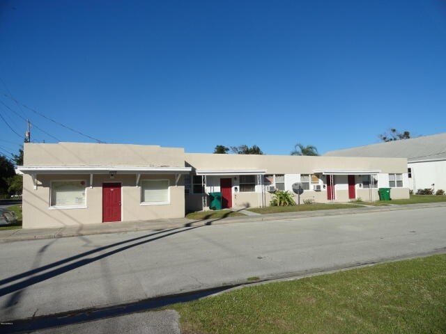 Building Photo - 1002 Brothers Ave