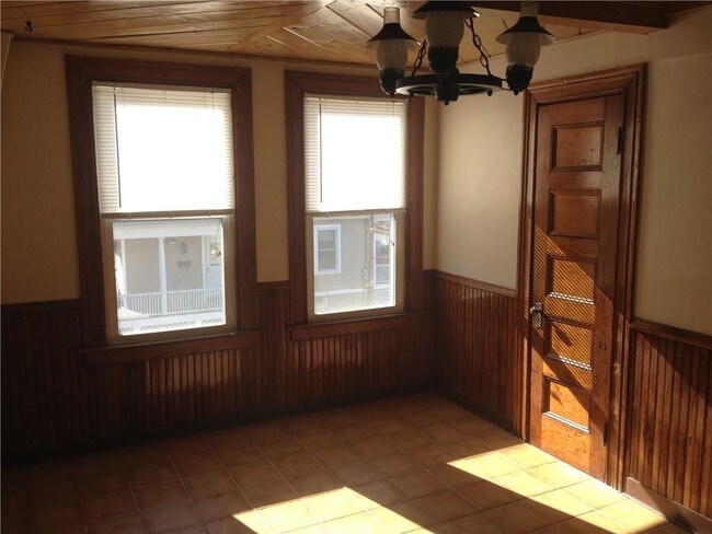 Building Photo - 51 Summer St