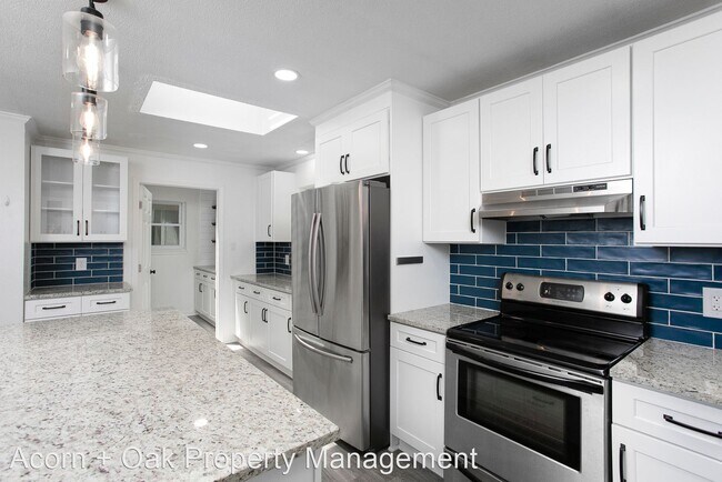 Building Photo - 3 br, 2 bath House - 210 Landsbury Dr.