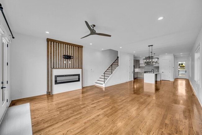 Building Photo - 3325 Felicia St