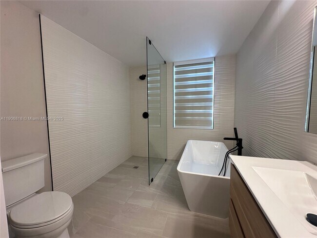 Foto del edificio - 14807 Balgowan Rd