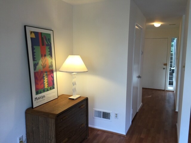 Foto del edificio - 1710 Westwind Way
