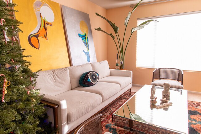 Foto del edificio - 960 Larrabee St