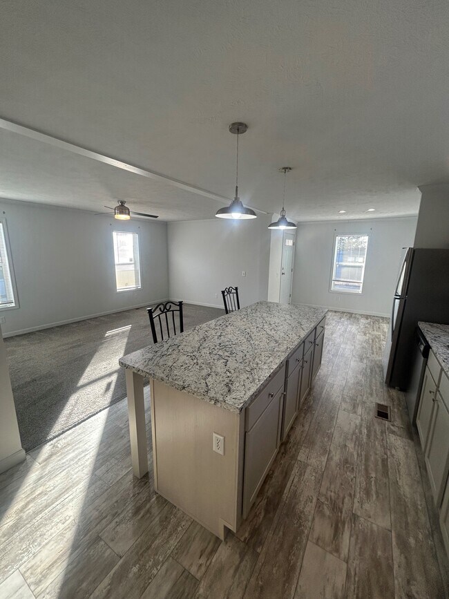 Foto del edificio - 54 Hickory Ln