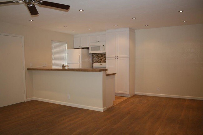Foto del edificio - 2845 S Fairview St